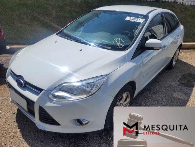 FORD FOCUS SEDAN 15/16