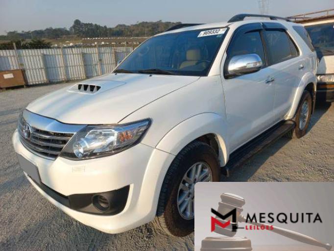 TOYOTA HILUX SW4 11/11