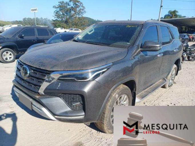 TOYOTA HILUX SW4 21/21