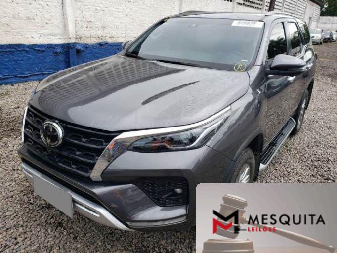 TOYOTA HILUX SW4 21/21
